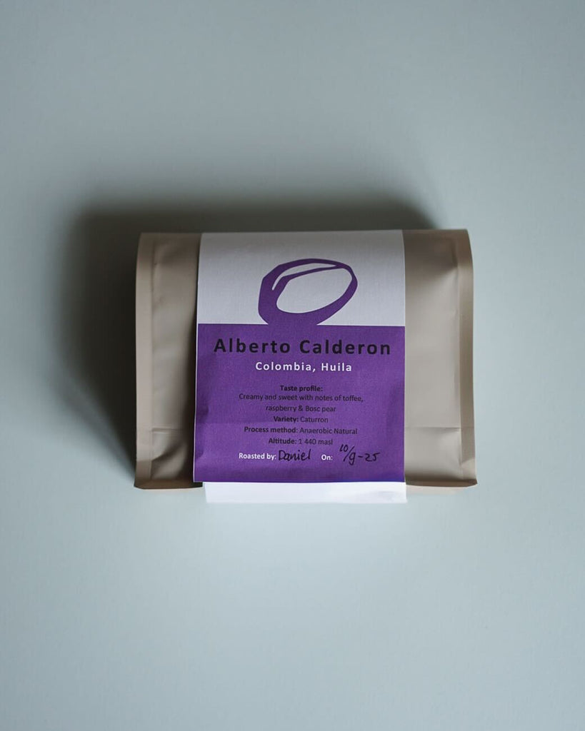 Colombia - Alberto Calderon packshot